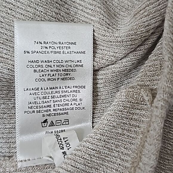 Express V-neck Top  - Picture 3 of 3